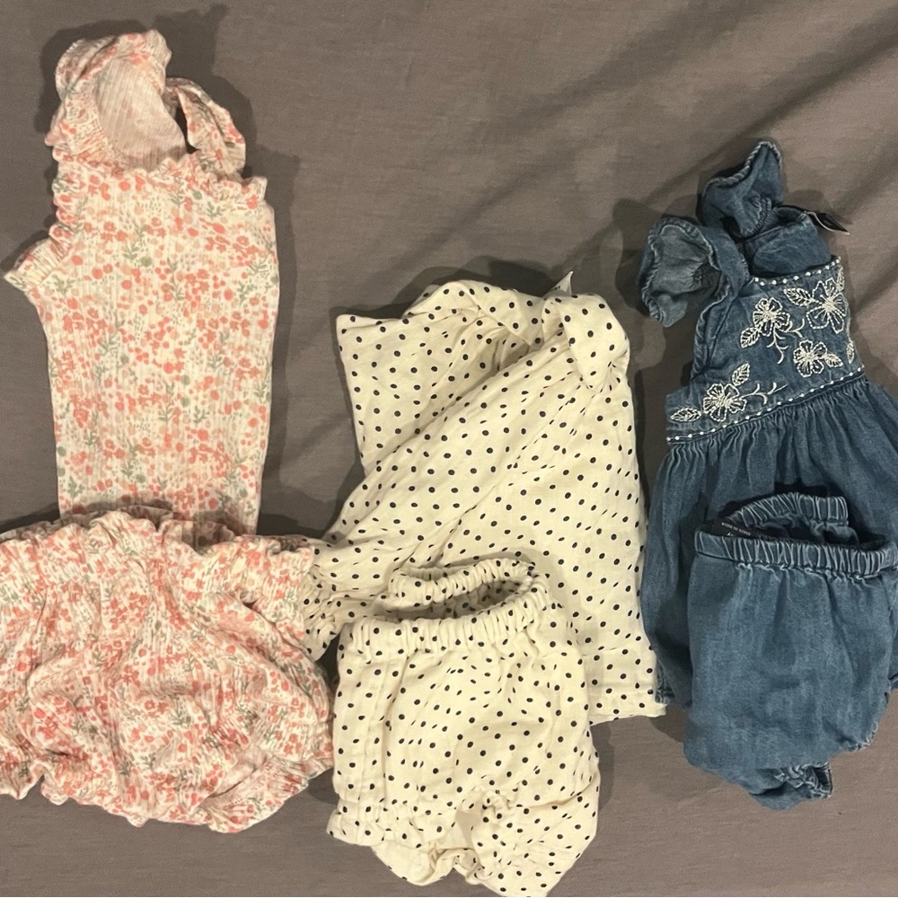GAP Baby Floral Romper in Peach and Sage
